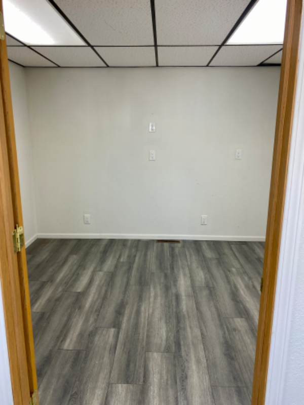 404 Main St - Photo 3 of 12