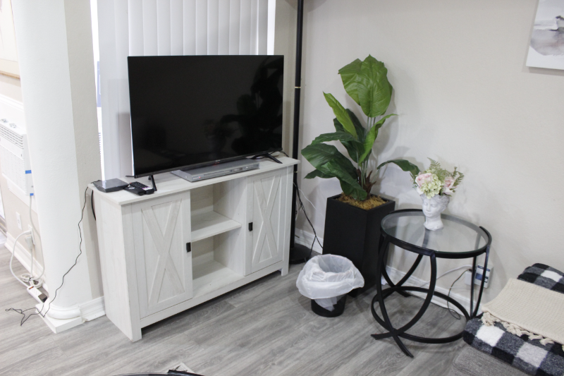 1620 Laguna St #B - Photo 2 of 50