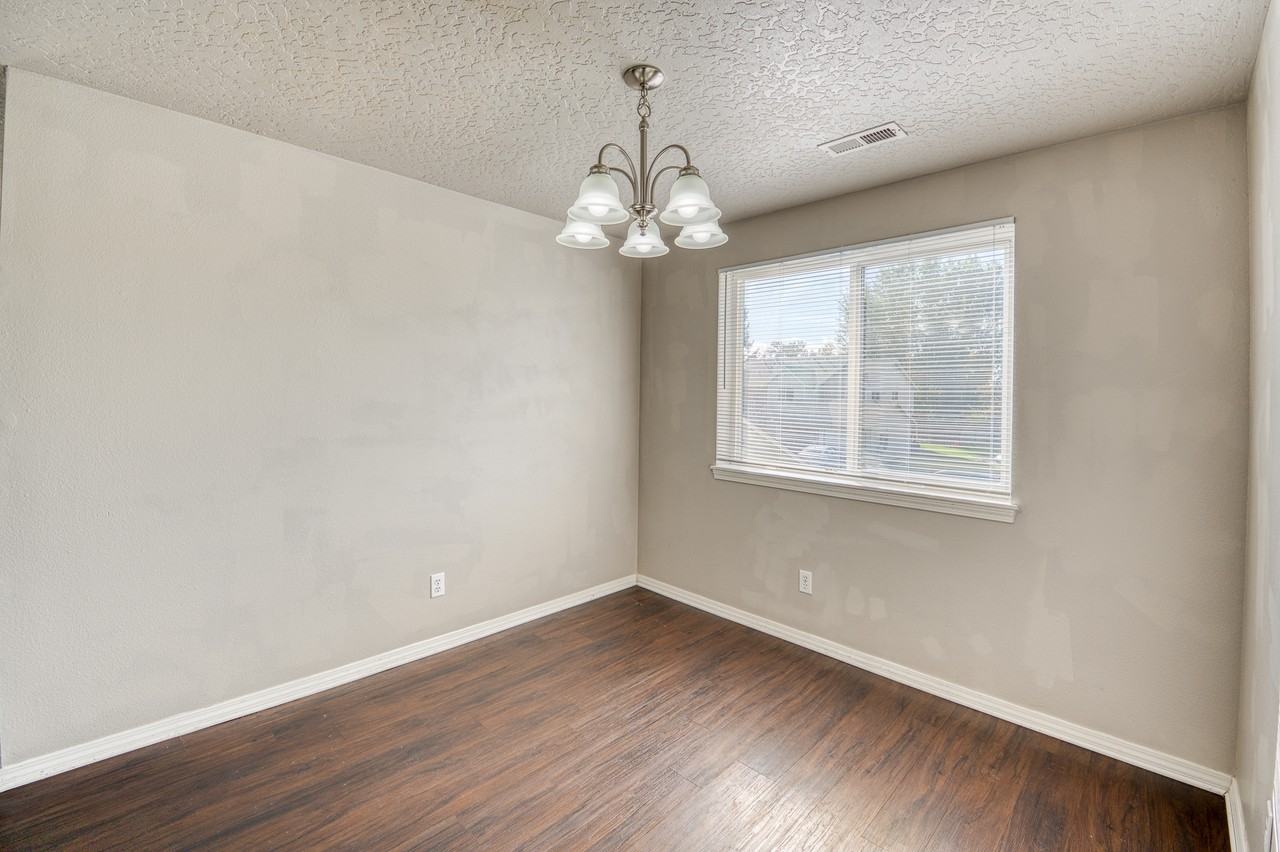 1438 N Bluff Pl #202 - Photo 3 of 33