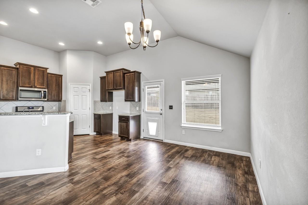 539 Merlin Ln #1 - Photo 7 of 11