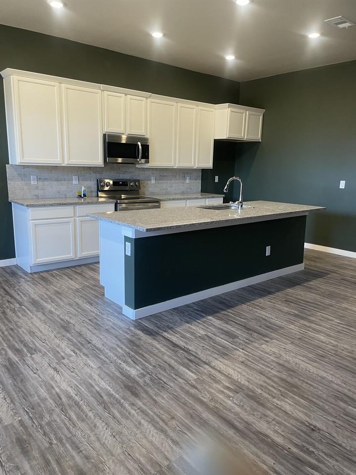 1334 Bourbon St #1 - Photo 4 of 29