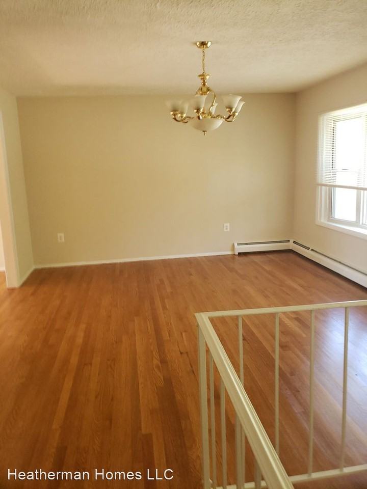 4707 Kenny Ct - Photo 3 of 27