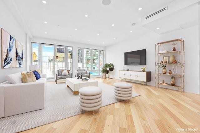 483 Hart St - Photo 2 of 9