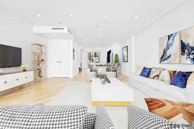 483 Hart St - Photo 3 of 9