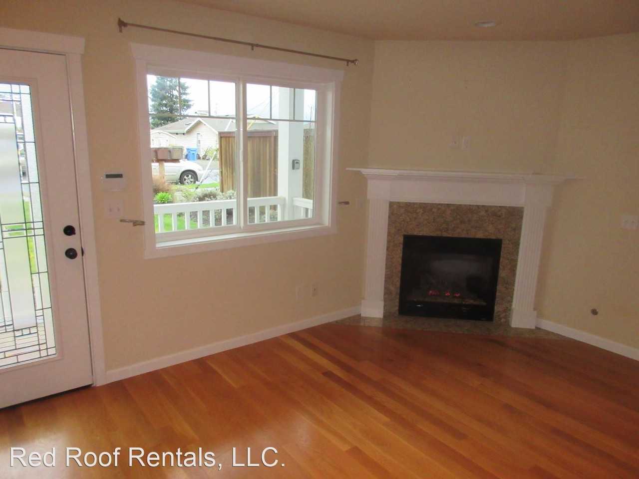 5726 N Ruby St - Photo 2 of 10