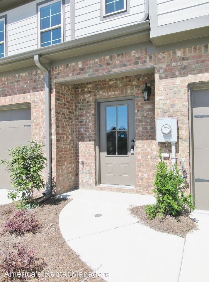 346 Gowins Dr - Photo 2 of 25