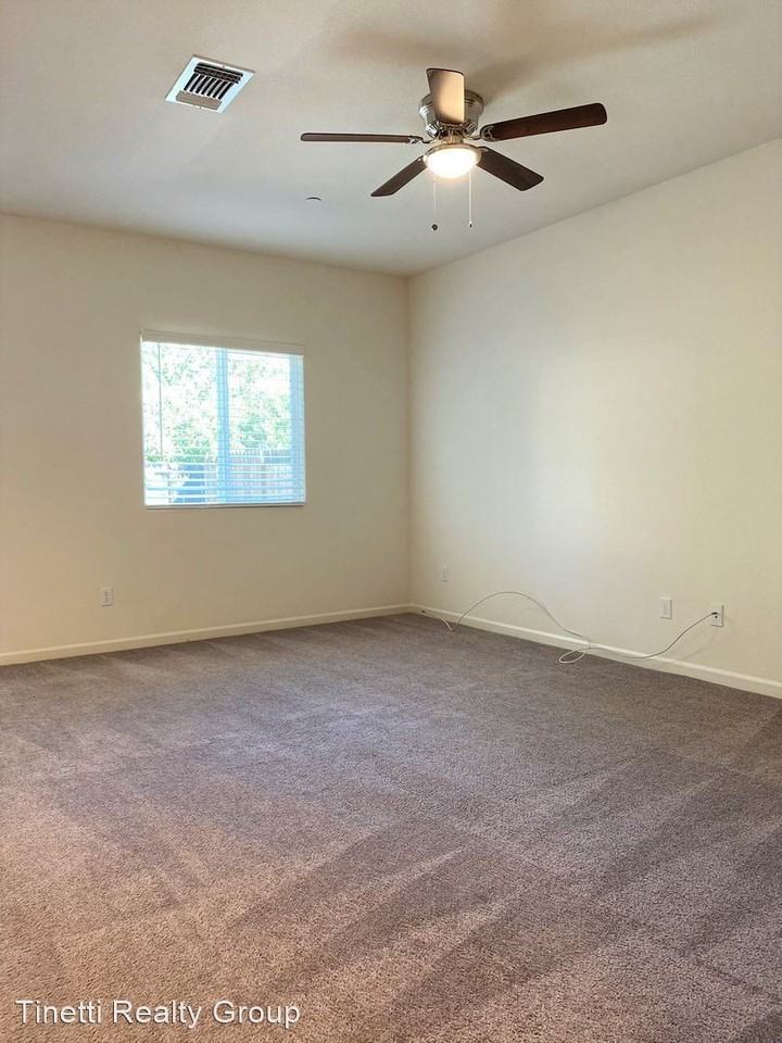 531 Tolman Way - Photo 2 of 16