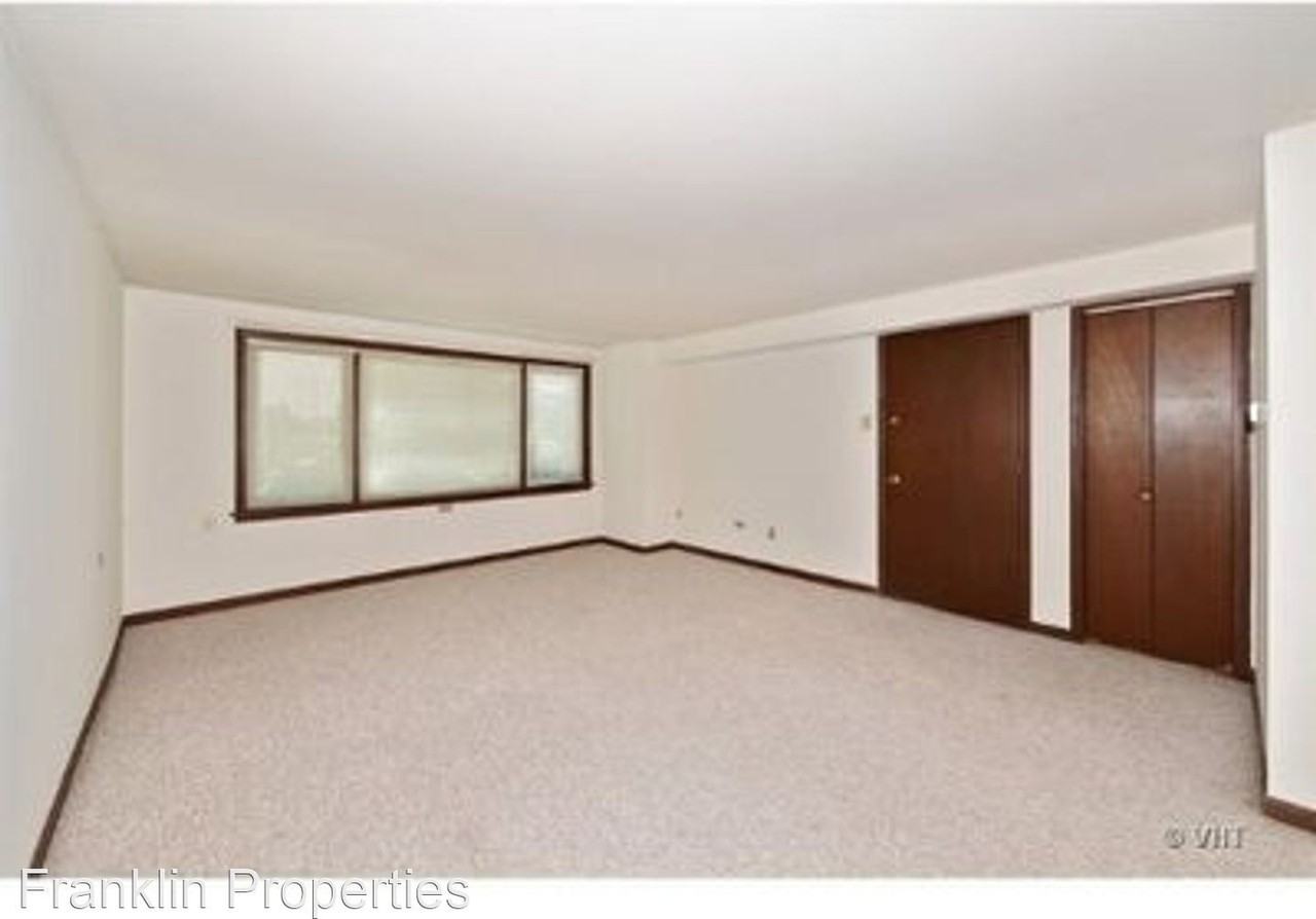 2300/2310 Burlington Ave - Photo 2 of 7