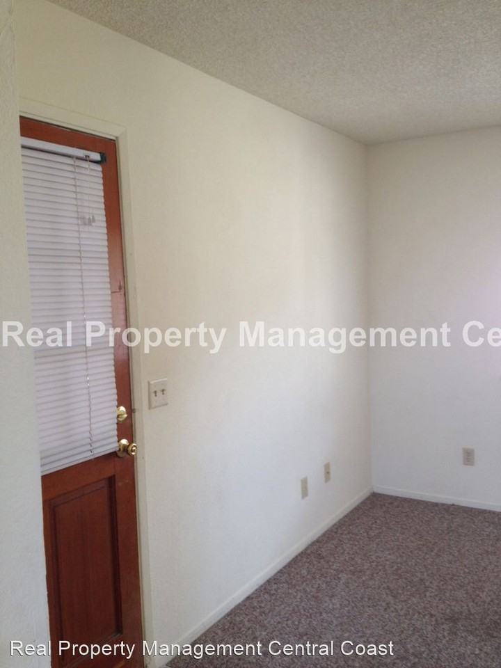 1068 Baden Ave - Photo 3 of 11