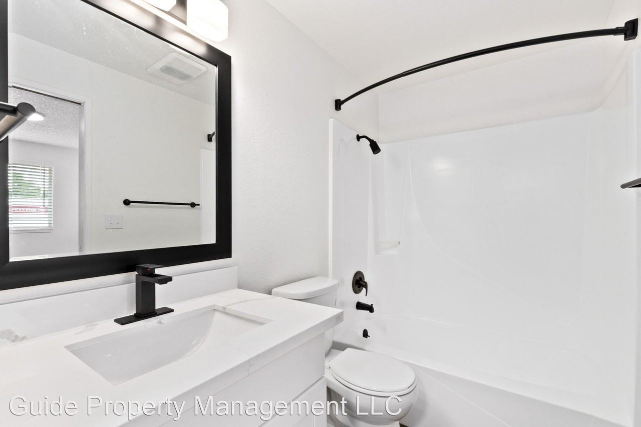 17315 Smokey Point Blvd. 17313 - Photo 3 of 9