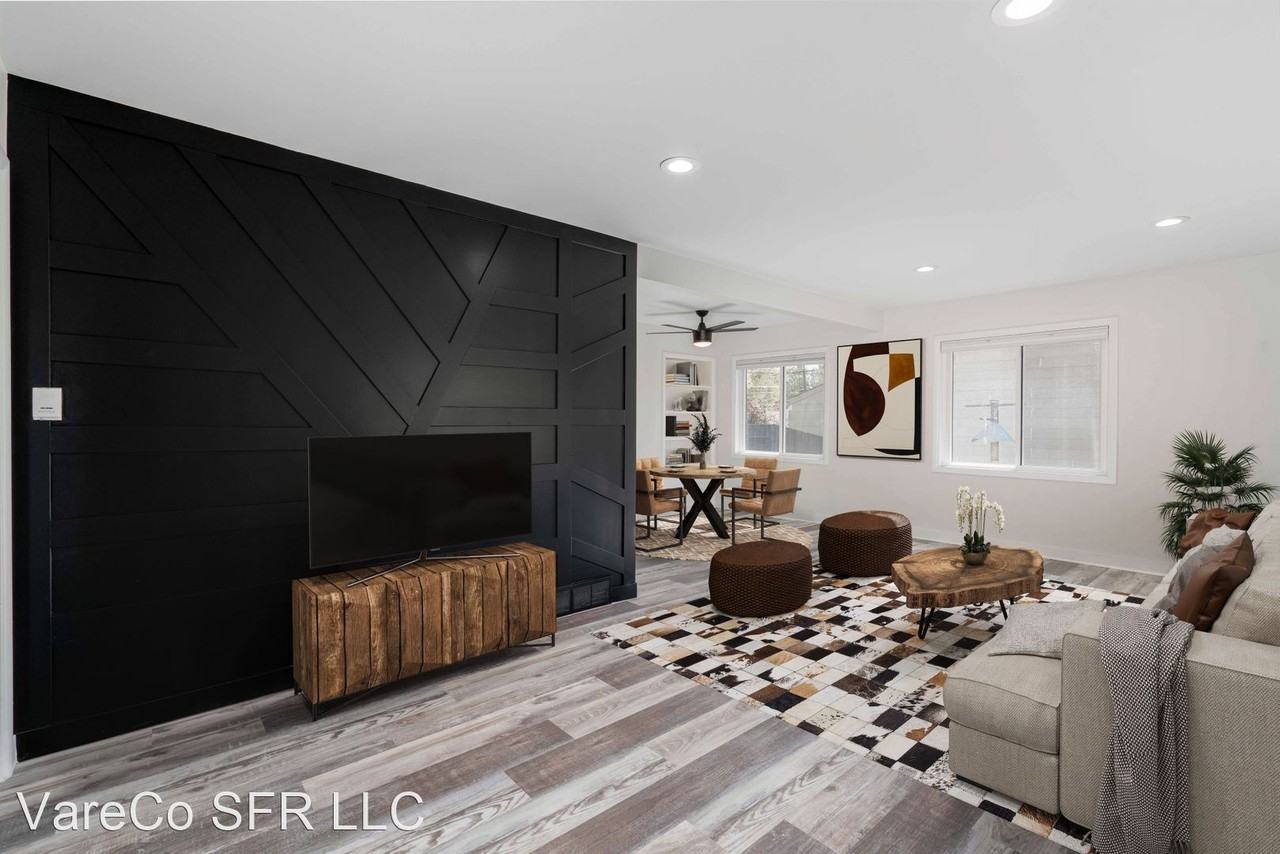 1240 S Winona Ct - Photo 2 of 32