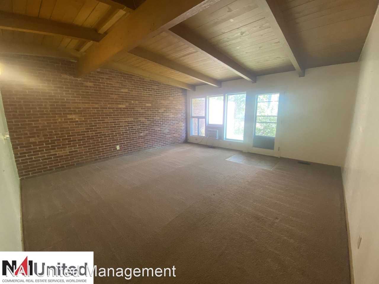 2815 Meek Ave - Photo 2 of 7