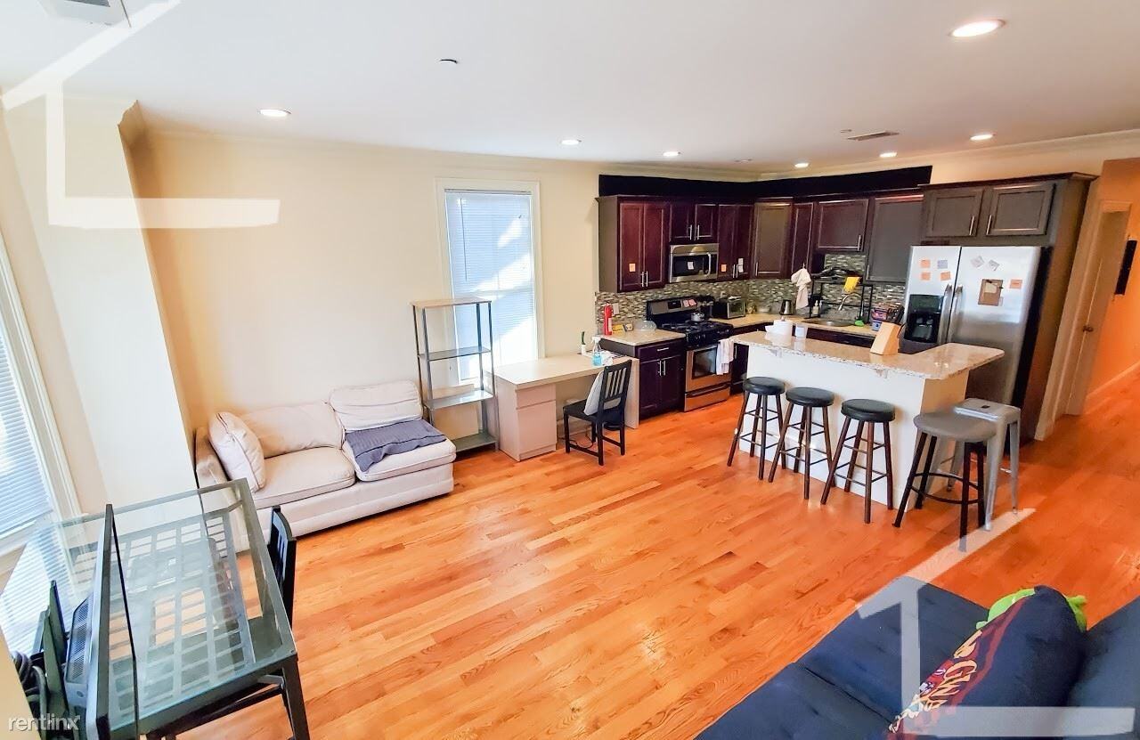 13 Sparhawk St - Photo 3 of 15