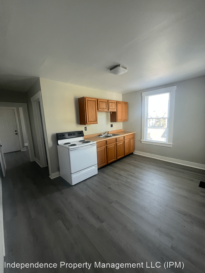 904  S Limestone St. - Photo 3 of 11