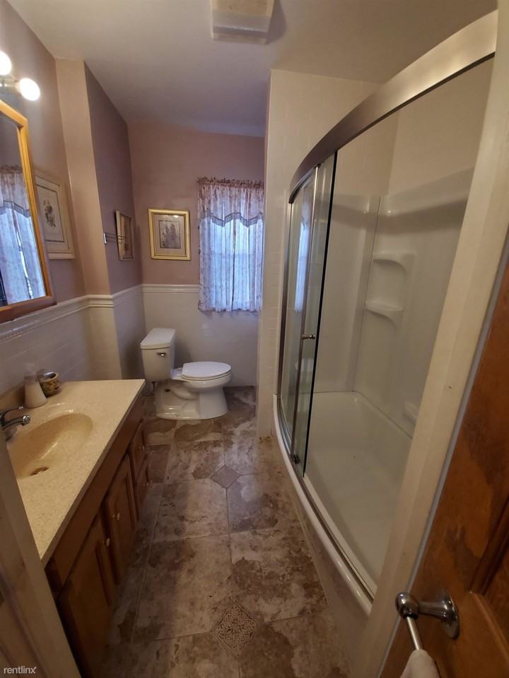 16 Holton St - Photo 3 of 14