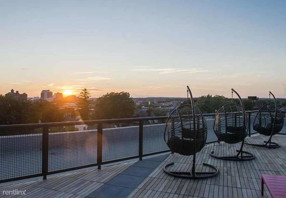 89 Brighton Ave - Photo 2 of 11