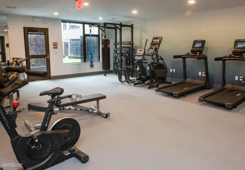 89 Brighton Ave - Photo 3 of 11