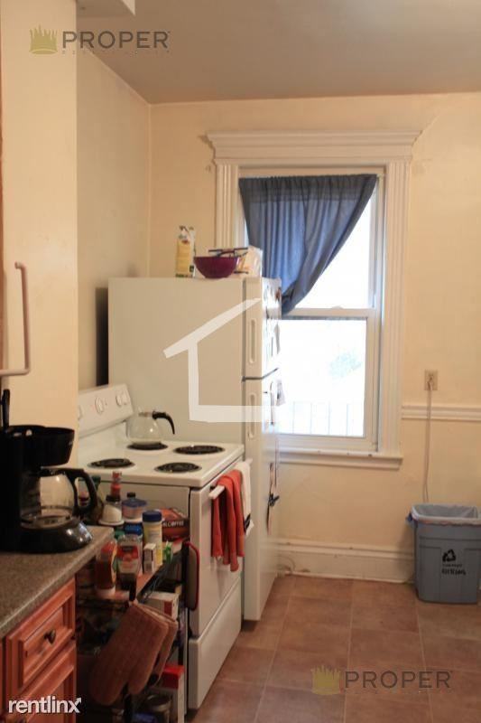 1729 Commonwealth Ave - Photo 3 of 7