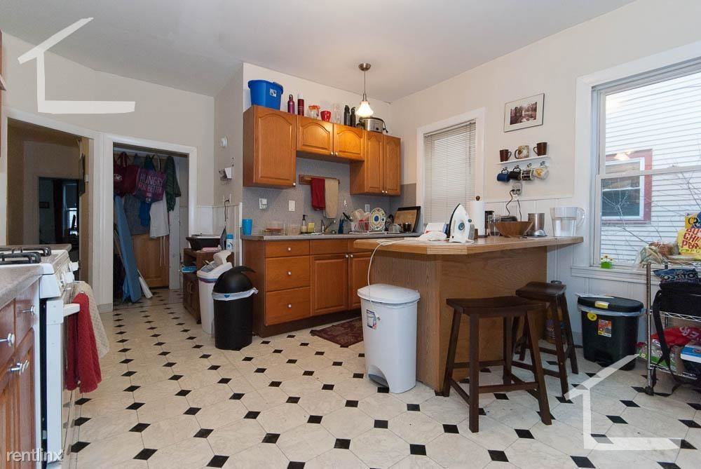 30 Brackett St - Photo 3 of 10