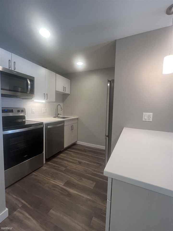 68 Pearl St - Photo 3 of 9