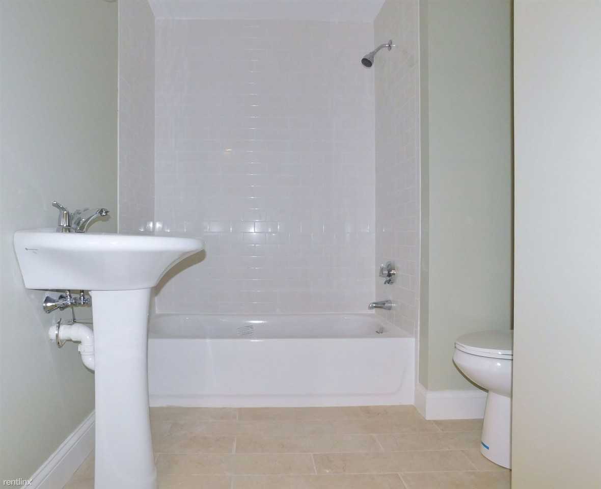 10 Roxbury St - Photo 2 of 10