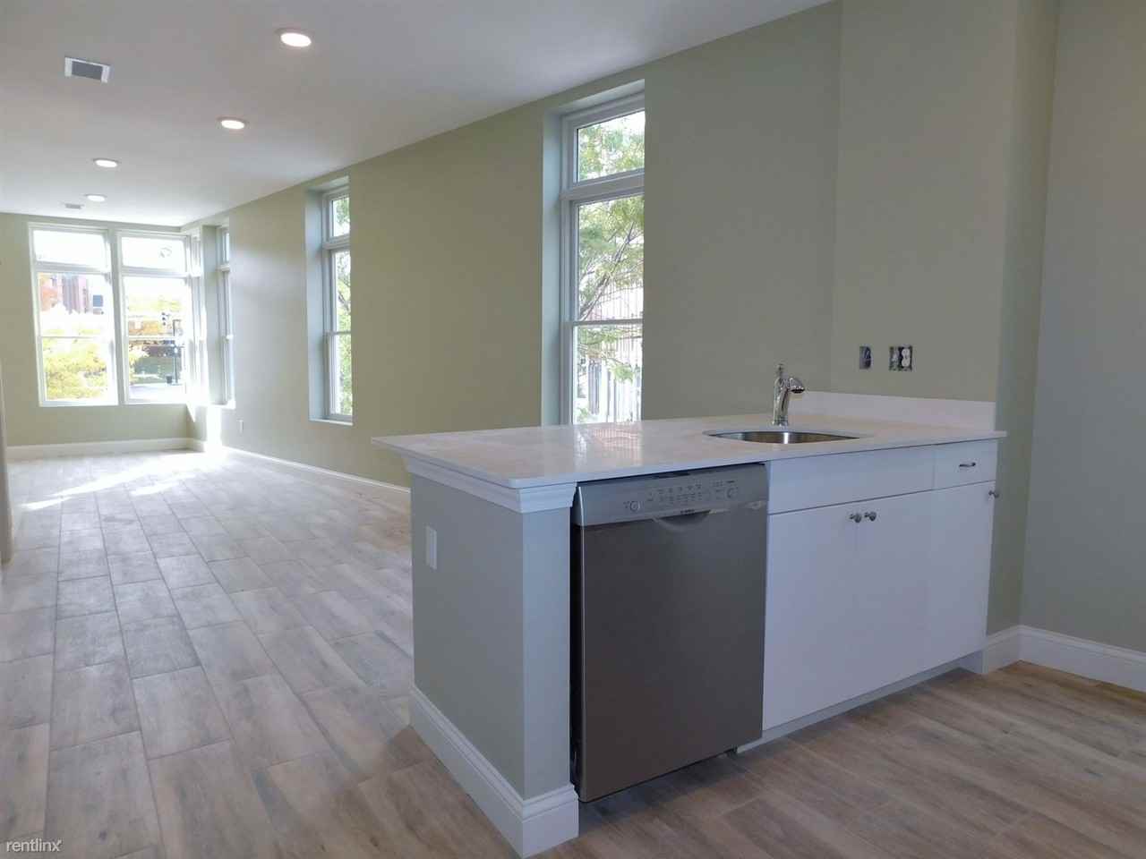 10 Roxbury St - Photo 3 of 10