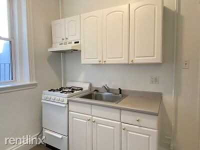 6 Camelot Ct - Photo 3 of 7