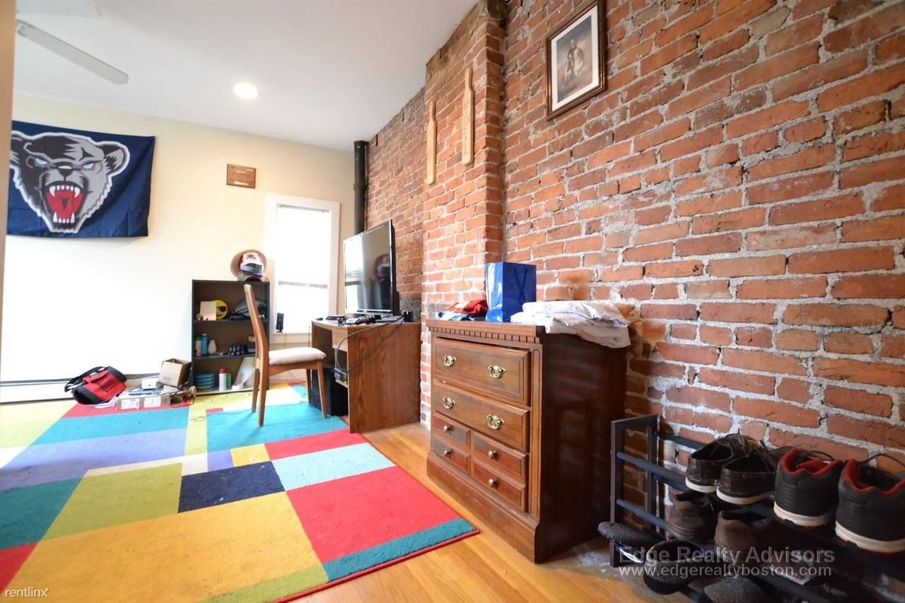 11 Bennett St - Photo 3 of 15