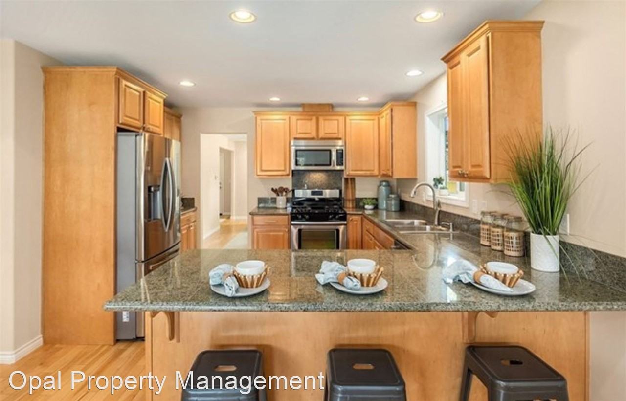 6216 Ne 196th St - Photo 3 of 29