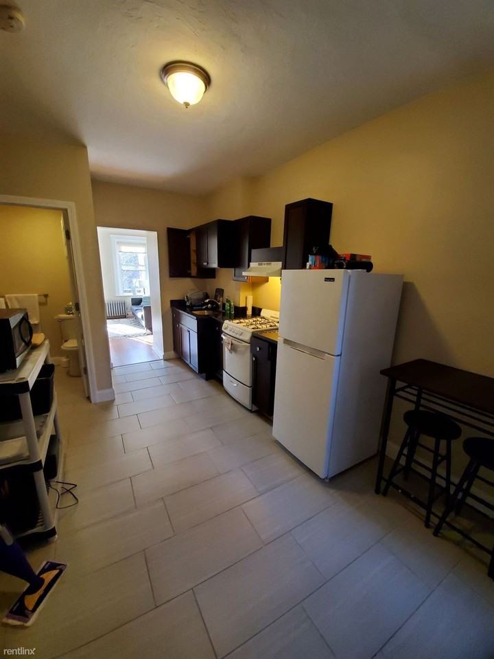 70 Joy St - Photo 2 of 6