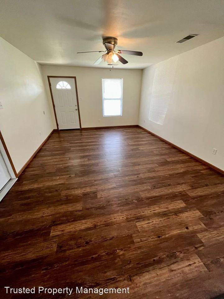 75 Montee Ln - Photo 2 of 9