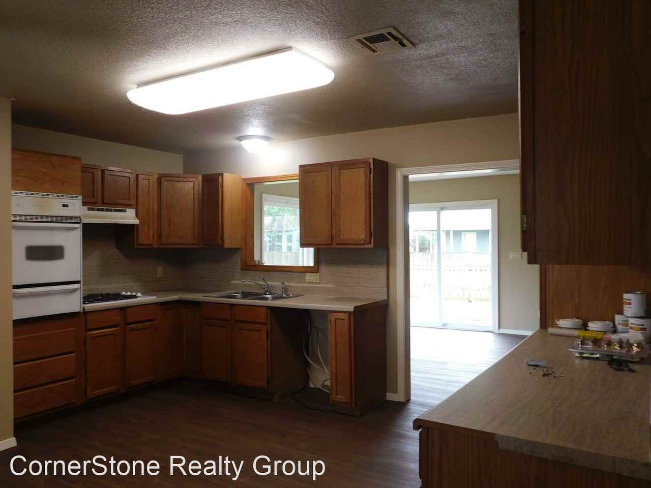 501 E Greenwood St - Photo 3 of 9