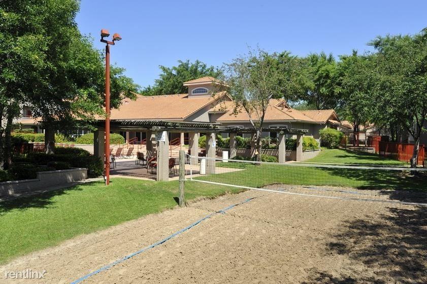 4849 Frankford RD - Photo 3 of 19