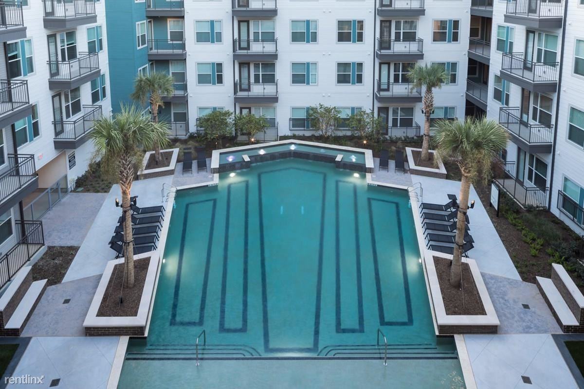 4001 Ross Ave - Photo 3 of 27