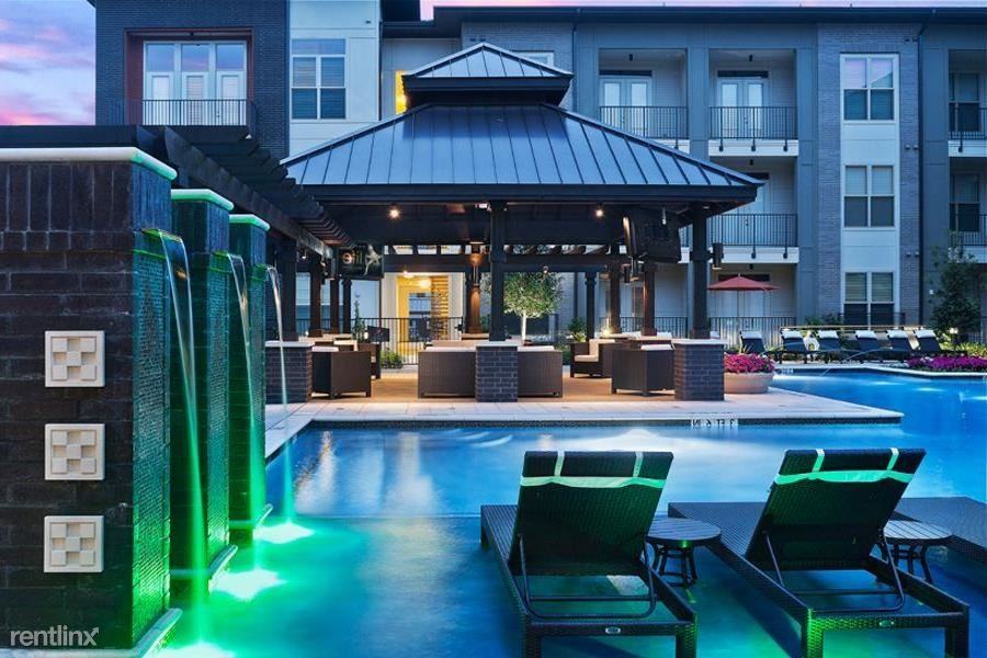 3301 Hudnall St - Photo 2 of 20