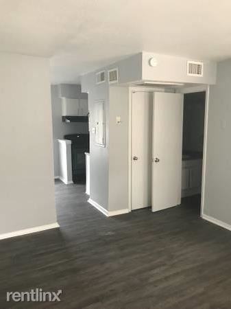 2755 E Ledbetter Dr - Photo 3 of 11