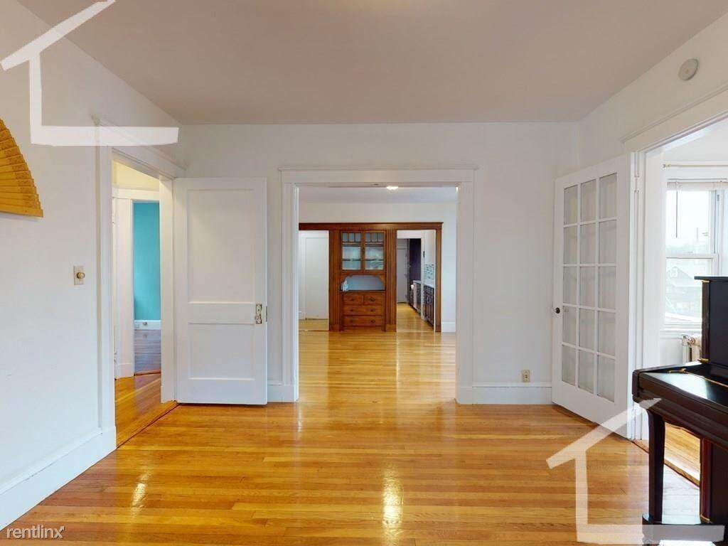 189 Lake St - Photo 2 of 9