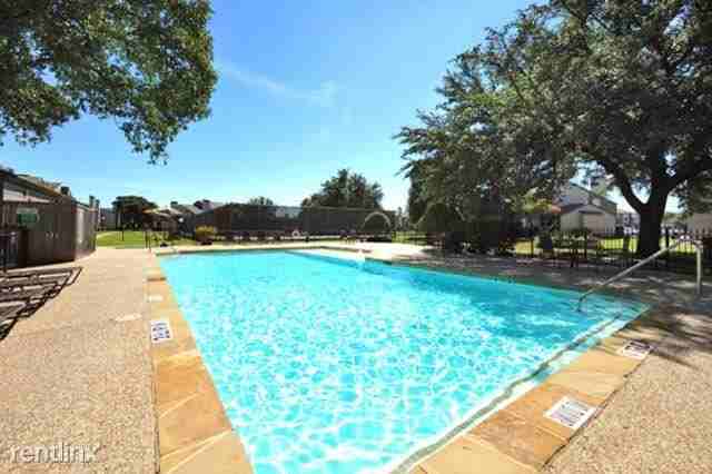 9221 Amberton Pkwy - Photo 3 of 10