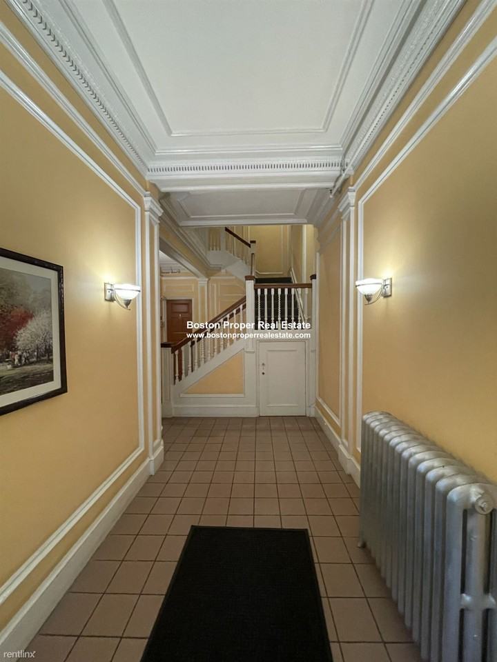 379 Commonwealth Ave - Photo 2 of 19