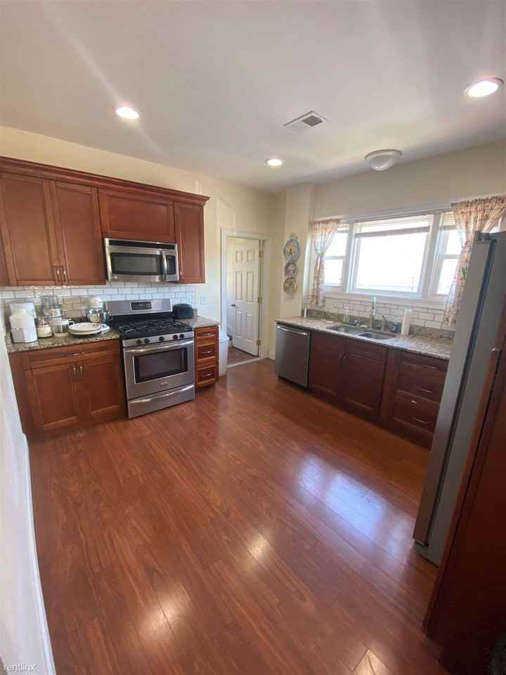 38 Whiting St - Photo 2 of 10