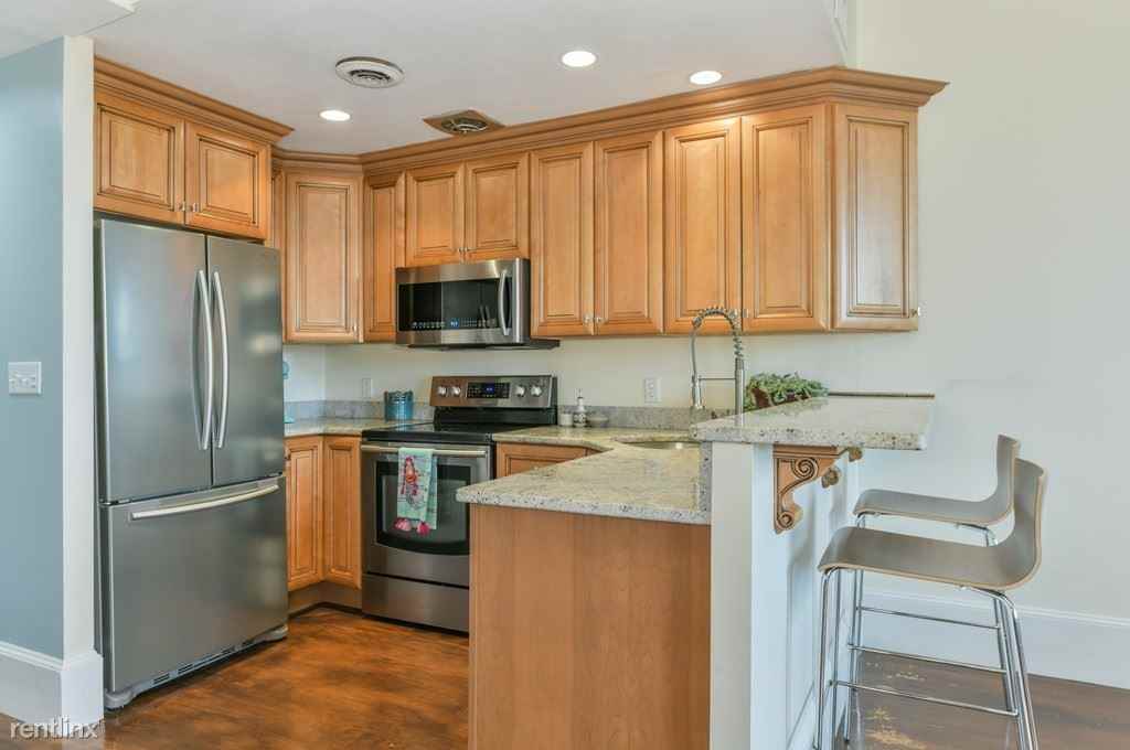 204 Beacon St #3 - Photo 2 of 14