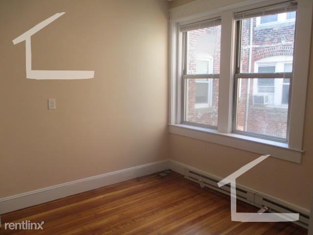 881 Huntington Ave - Photo 2 of 6