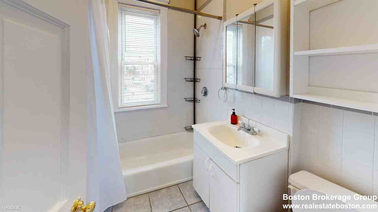 123 Boston St #2 - Photo 3 of 18