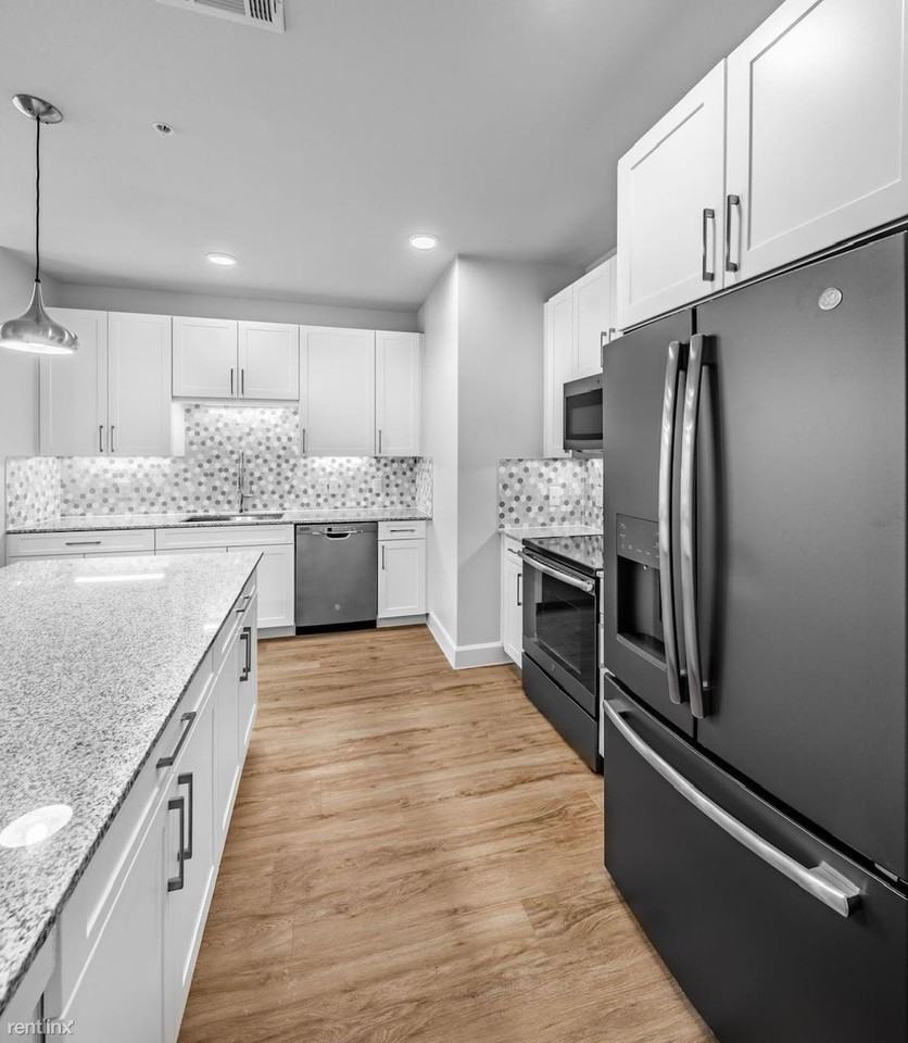 641 N Preston Rd - Photo 2 of 4