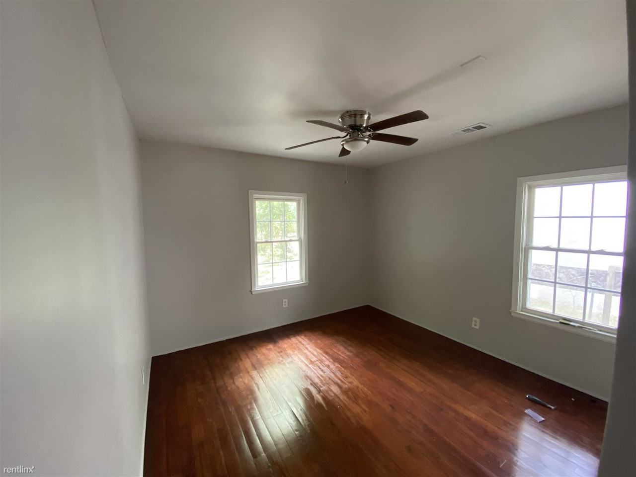 1125 E 55th St - Photo 3 of 13