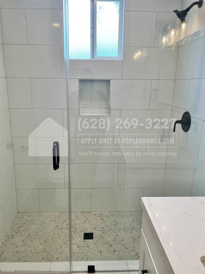 12536 Renville St - Photo 3 of 41