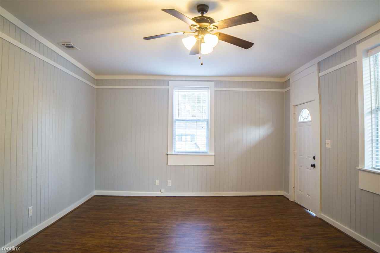 1323 Old Shell Rd - Photo 3 of 15