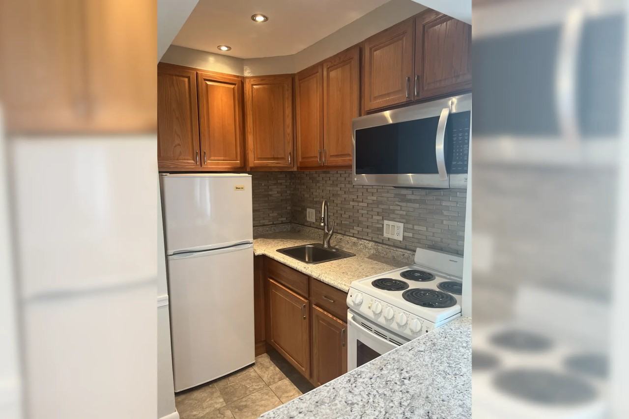 5423 Sargent Rd - Photo 2 of 7