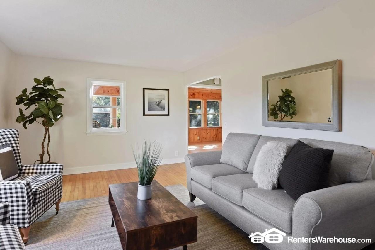 23930 Cedar Ave - Photo 3 of 25