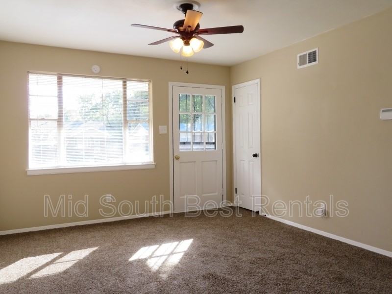 2232 Stephanie Ave - Photo 2 of 7